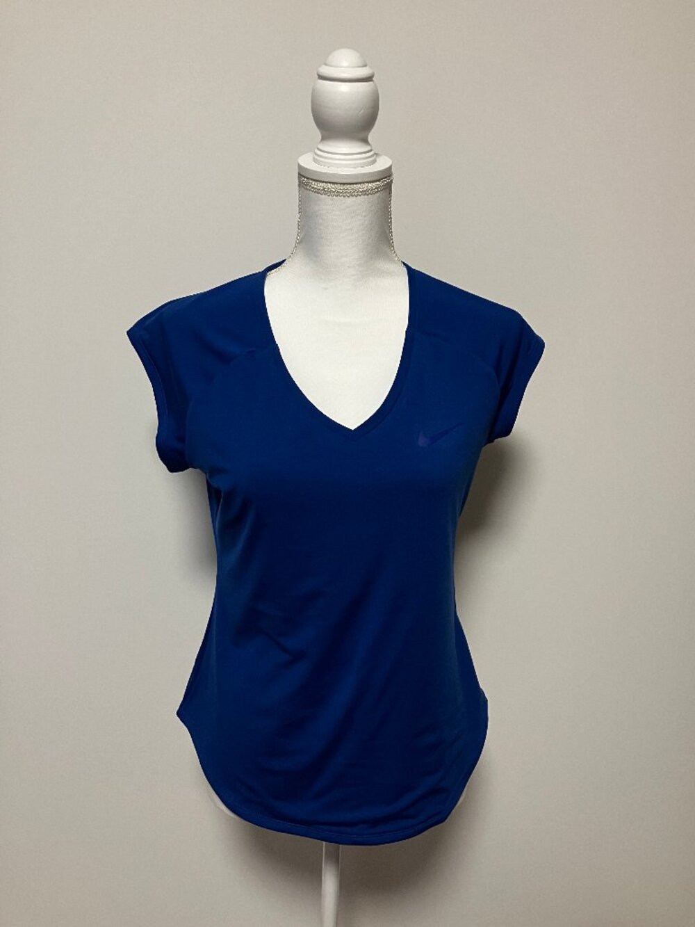 Nike Dri-Fit Women's Shirt, Size Medium, Cap Sleeve, Blue